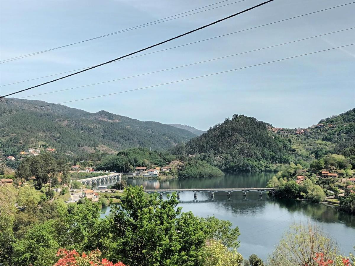 Ferienwohnung Casa De Ribes T2 Vista Fantastica Rio Caldo Exterior foto
